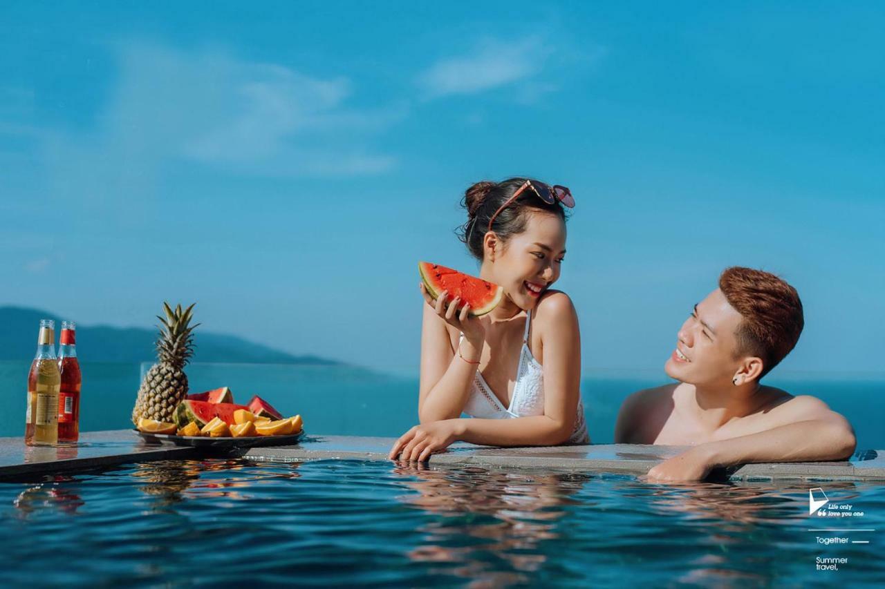 Balcona Khách sạn 4*